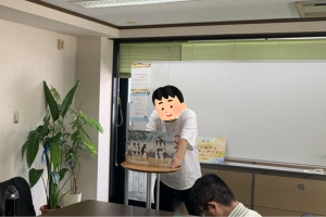 なぜ就労支援で紙芝居？ コミュニケーショントレーニングの意外な効果とは